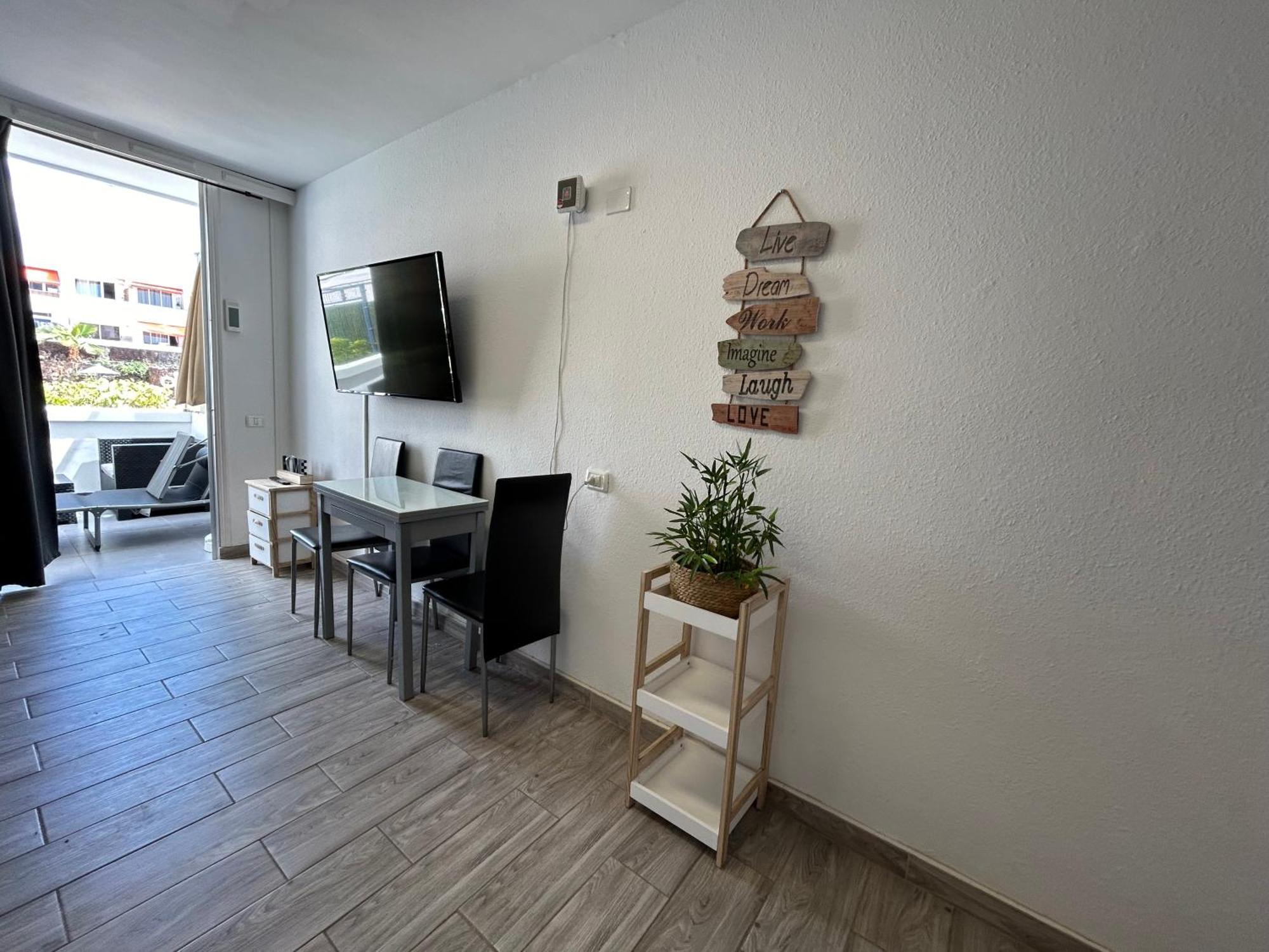 Sunny Apt With Terrace Coastal Area South Arona Arona  Exterior photo